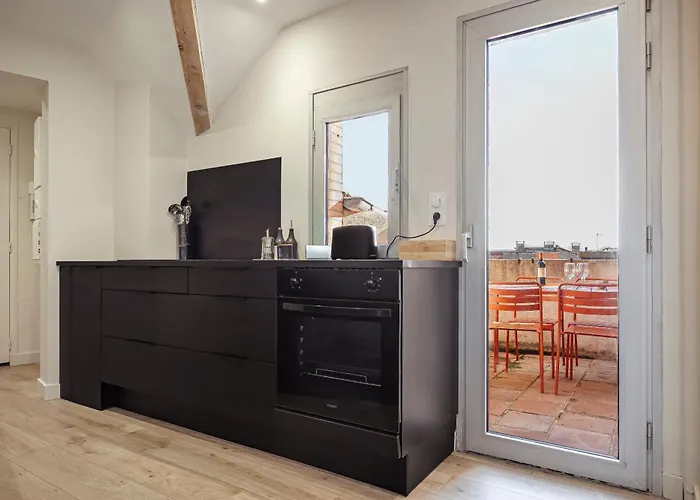 Historic Center, 74 M2, Terrace, Rooftop Views شقة